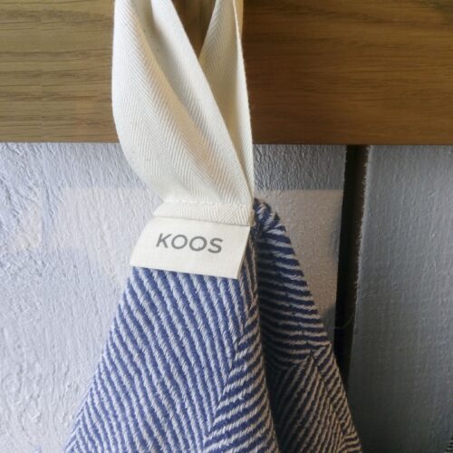 KOOS towel big dark blue fishbone 1